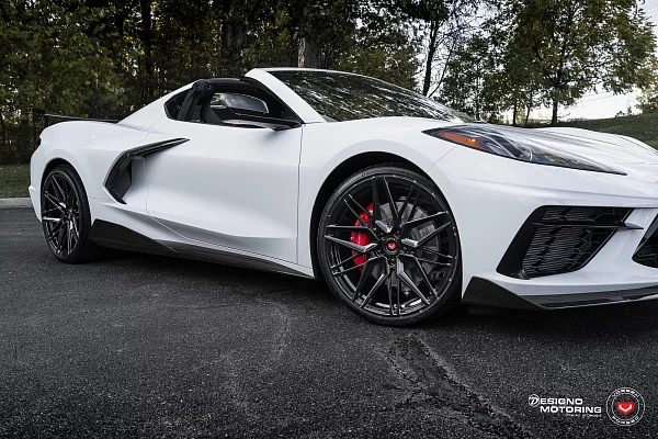 Фото дисков Vossen EVO-5 Черный глянец на Chevrolet Corvette C8