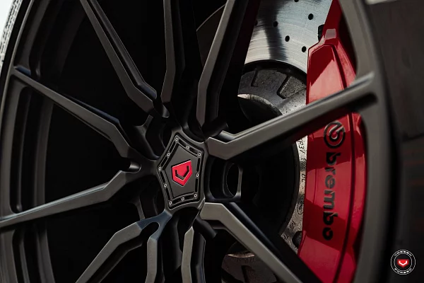 Фото дисков Vossen M-X2 Черный сатин на Ford Mustang VI