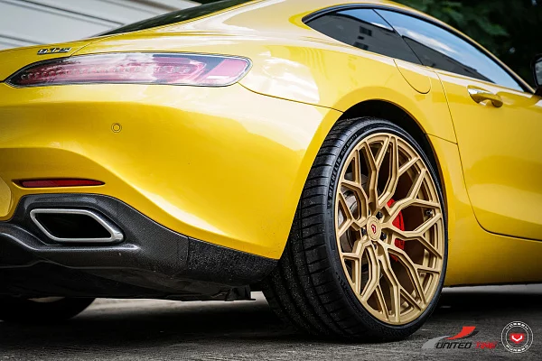 Фото дисков Vossen S17-01 Сатиновое золото на Mercedes-Benz AMG GT I