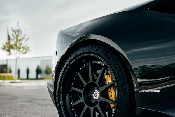Фото дисков HRE C103 Черный сатин на Lamborghini Huracan