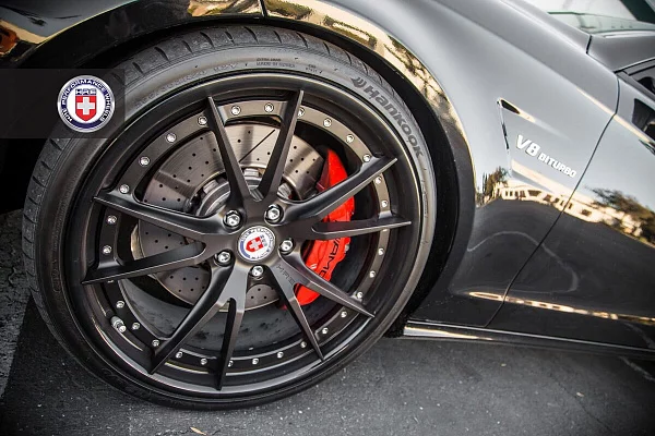 Фото дисков HRE S104 Черный сатин на Mercedes-Benz CLS (C218)