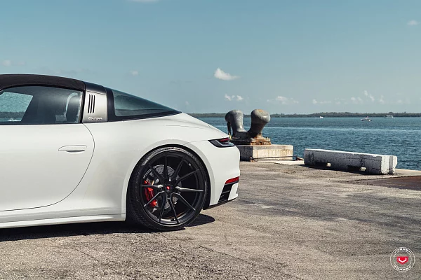 Фото дисков Vossen EVO-2 Черный сатин на Porsche 911 VIII