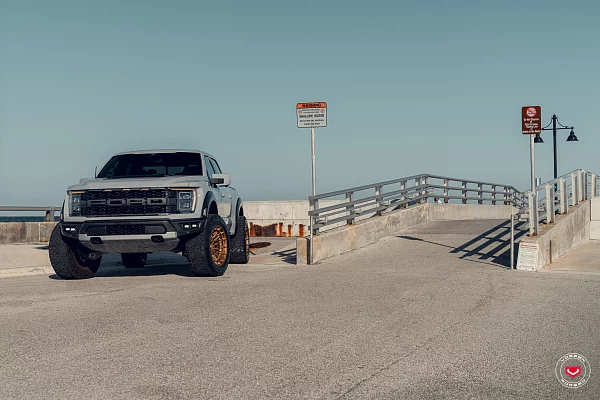 Фото дисков Vossen LCX-03 Сатиновая медь на GMC Sierra IV