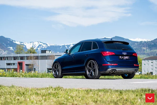 Фото дисков Vossen CV3 Глянцевый графит на Audi Q5 (8R)