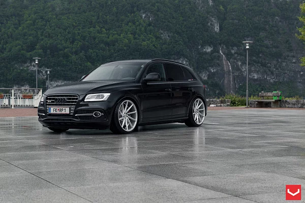 Фото дисков Vossen CVT Серебро на Audi Q5 (8R)
