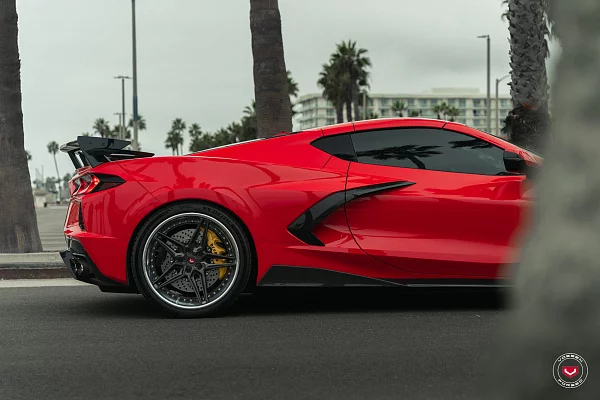 Фото дисков Vossen EVO-1 (3-Piece) Глянцевый графит на Chevrolet Corvette C8