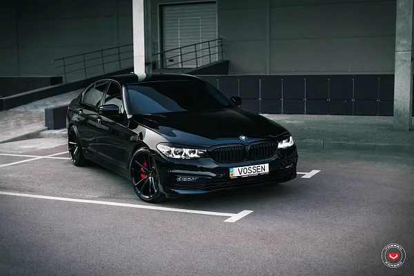 Фото дисков Vossen CG-203 Черный глянец на BMW 5/M5 (G30/F90)