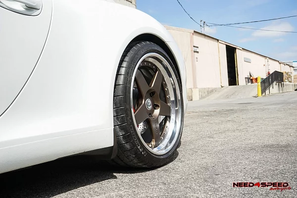 Фото дисков HRE C105 Сатиновая бронза на Porsche 911 VII