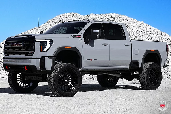 Фото дисков Vossen GNX-01 Черный глянец на GMC Sierra IV