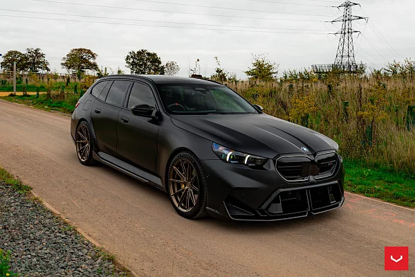 Фото дисков Vossen HFX-2 (5-Lug) Сатиновая темная бронза на BMW 5/M5 (G60/G90)