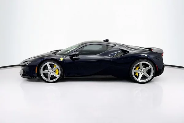 Фото дисков Giovanna Cinque Серебро на Ferrari SF90