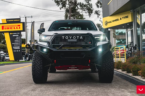 Фото дисков Vossen HFX-1 (6-Lug) Черный глянец на Toyota Hilux VIII