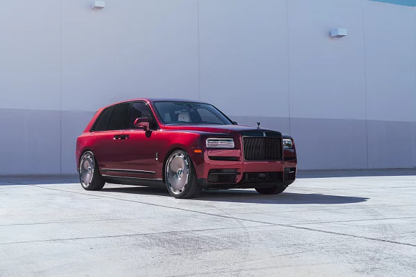 Фото дисков HRE L108M Глянцевый темный лак на Rolls-Royce Cullinan