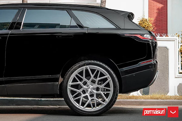 Фото дисков Vossen UV-1 Глянцевый лак на Land Rover Range Rover Velar