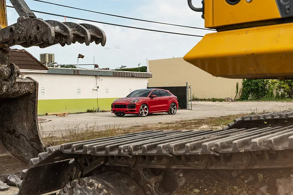 Фото дисков HRE 522M Глянцевый тонированный лак на Porsche Cayenne III
