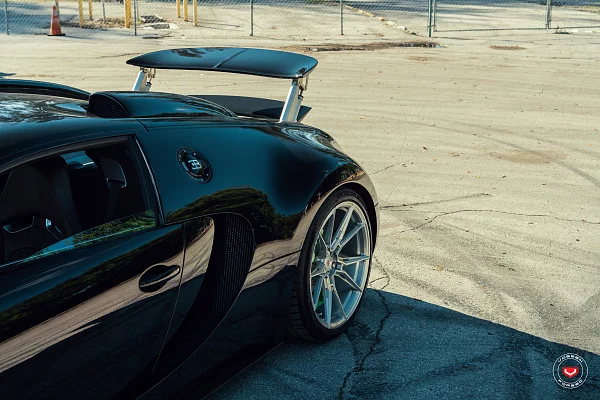 Фото дисков Vossen EVO-2R Глянцевый лак на Bugatti Veyron