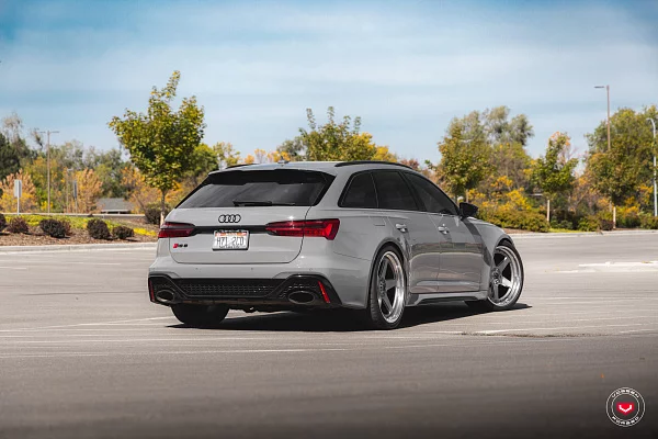 Фото дисков Vossen GEN-01 (3-Piece) Сатиновый лак на Audi A/RS 6 (C8)