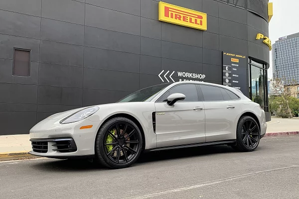Фото дисков CEC C25 Черный сатин на Porsche Panamera II