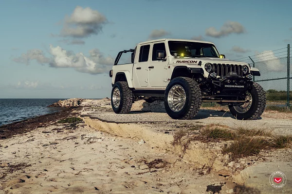Фото дисков Vossen LCX-01 Глянцевый лак на Jeep Gladiator II (JT)