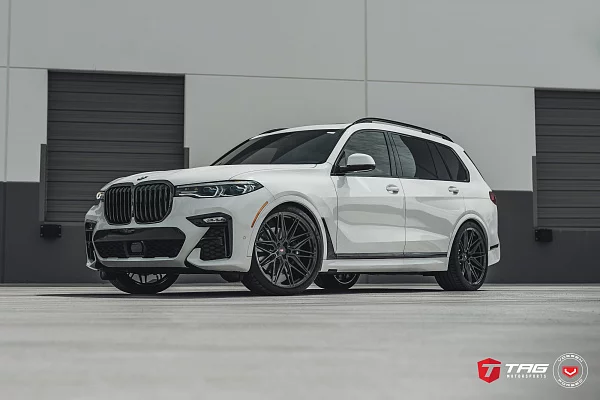 Фото дисков Vossen EVO-5 Черный глянец на BMW X7 (G07)