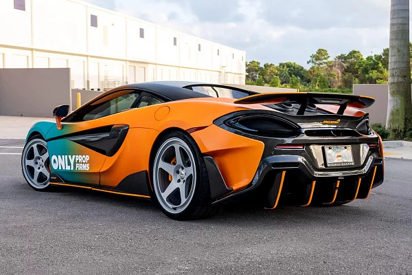 Фото дисков HRE 305 GT Серебро на McLaren 600