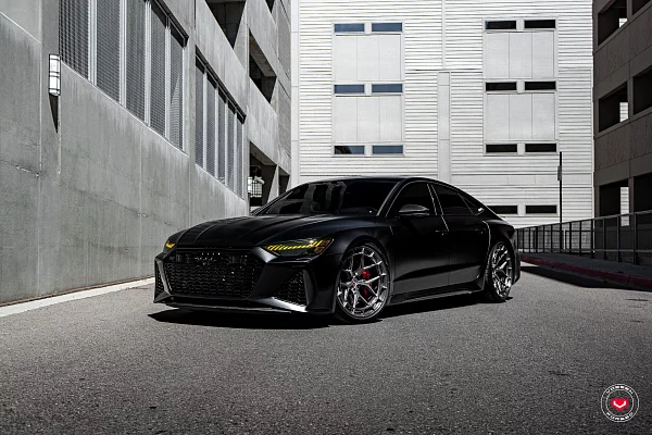 Фото дисков Vossen LC3-01 Глянцевый темный лак на Audi A/RS 7 (4K)