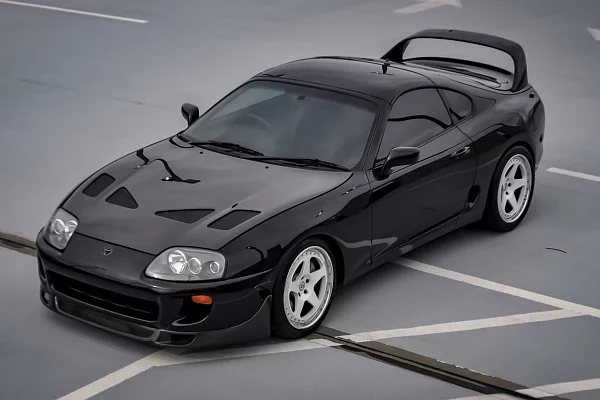 Фото дисков HRE 305 Белый глянец на Toyota Supra A80