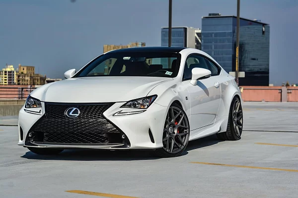 Фото дисков HRE FF01 Сатиновый графит на Lexus RC