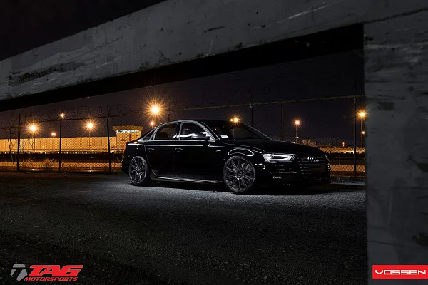 Фото дисков Vossen CV4 Глянцевый графит на Audi A/S/RS 4 (B8)