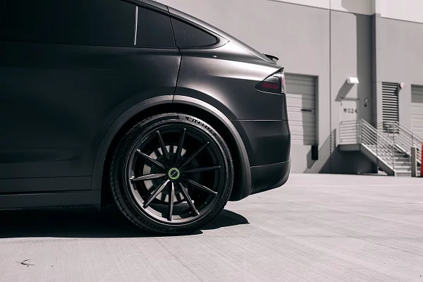 Tesla Model X Plaid