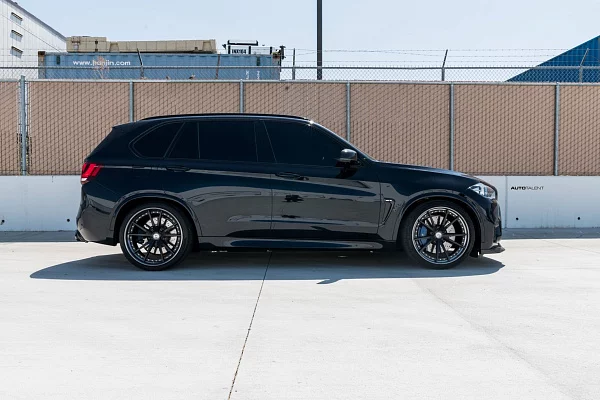 Фото дисков HRE S104 Черный сатин на BMW X5/X5 M (F15/F85)