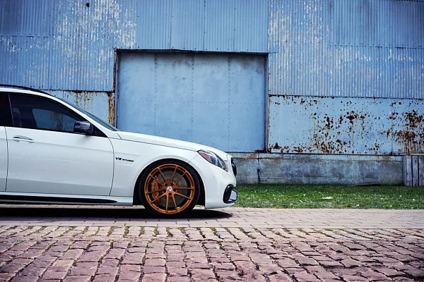 Mercedes-Benz E63 AMG