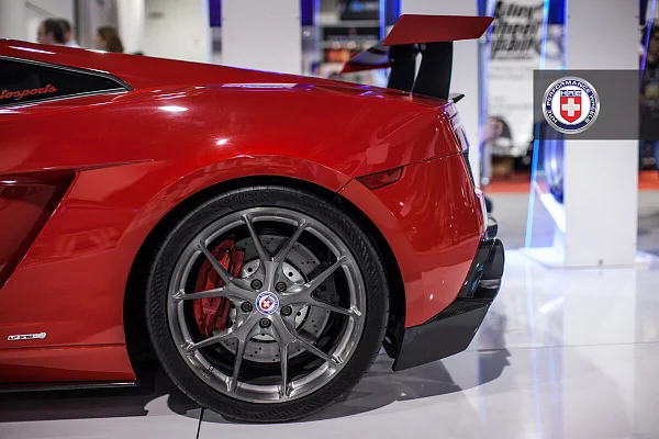 Фото дисков HRE P101 Глянцевый темный лак на Lamborghini Gallardo
