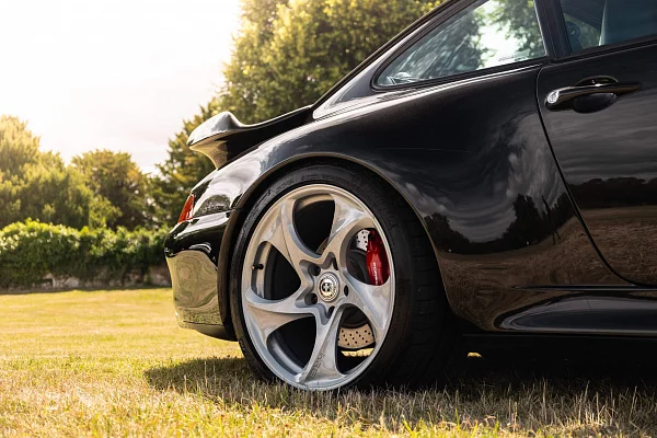 Фото дисков HRE 522M Серебро на Porsche 911 IV