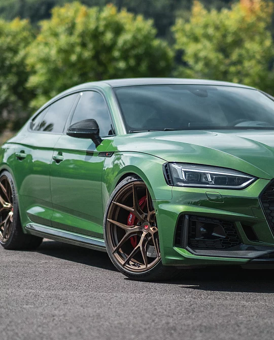 Фото дисков S21-01 Глянцевая бронза на Audi A/S/RS 5 (F5)