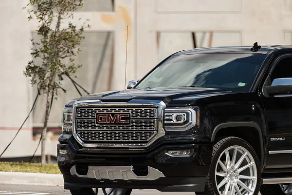 Фото дисков Vossen HF6-1 Серебро на GMC Sierra III