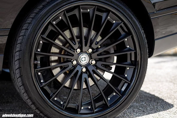Фото дисков HRE S209 Черный сатин на Range Rover IV