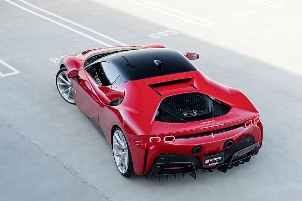 Фото дисков HRE P204 Глянцевый лак на Ferrari SF90