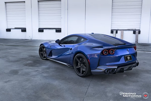 Фото дисков Vossen M-X5 Черный сатин на Ferrari 812