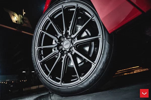 Фото дисков Vossen HF6-1 Черный глянец на Chevrolet Blazer