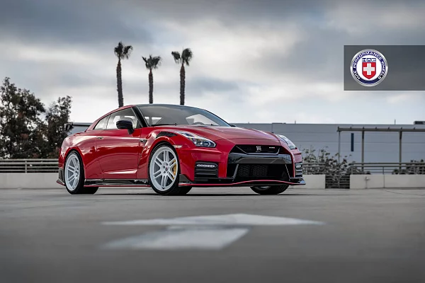 Фото дисков HRE 312 GTS Белый глянец на Nissan GT-R