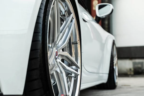 Фото дисков HRE S107SC Глянцевый лак на Porsche 911 VIII