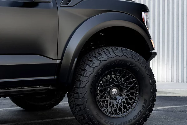Фото дисков HRE 501M Черный сатин на Ford F-150 XIV