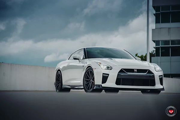 Nissan GT-R