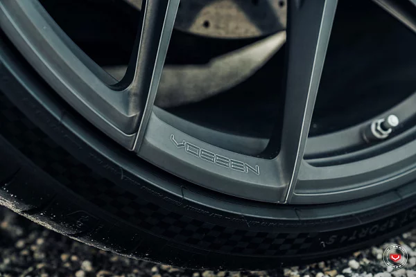 Фото дисков Vossen S21-01 Сатиновый темный лак на Audi R8 (4S)