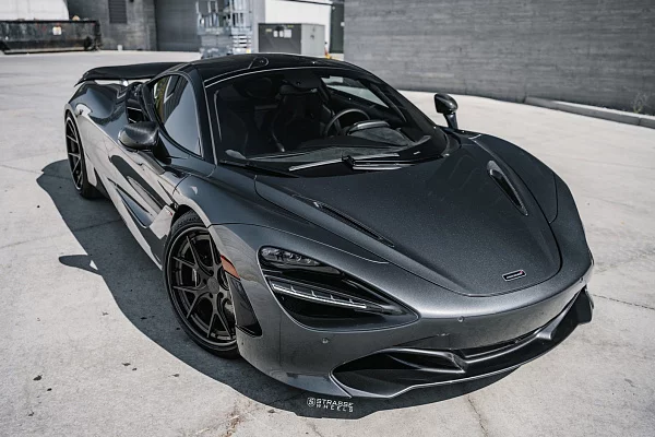 Фото дисков Strasse Wheels SM5R Deep Concave FS Черный сатин на McLaren 720S