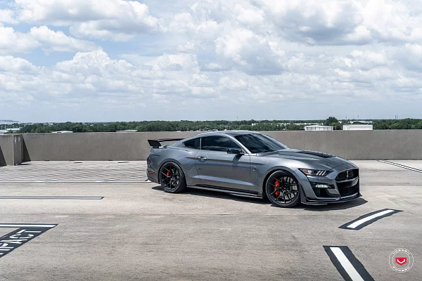 Фото дисков Vossen S21-01 Черный сатин на Ford Mustang VI