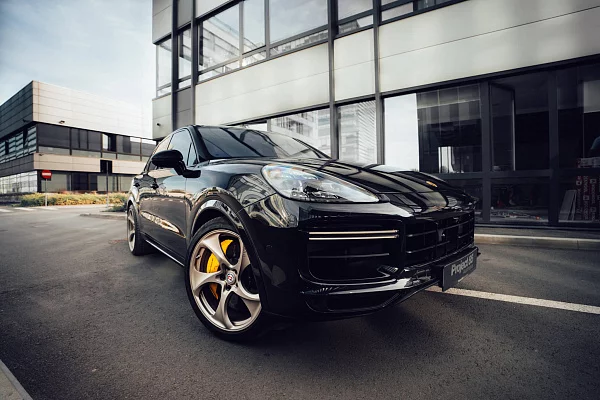 Фото дисков HRE 522M Сатиновая шампань на Porsche Cayenne III