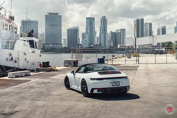 Фото дисков Vossen EVO-2 Черный сатин на Porsche 911 VIII