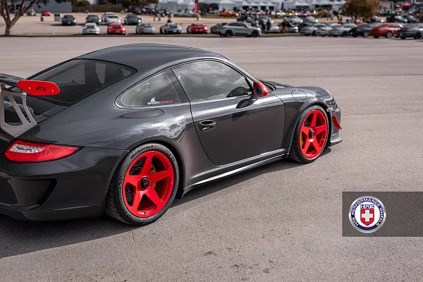 Фото дисков HRE 305M Красный глянец на Porsche 911 VI